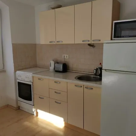 Lejlighed Modern In A Superb Location