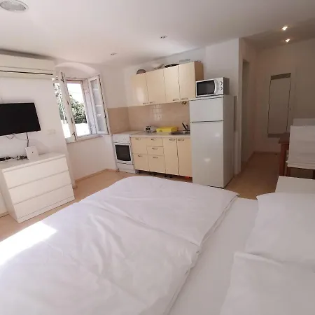 Lejlighed Modern In A Superb Location *