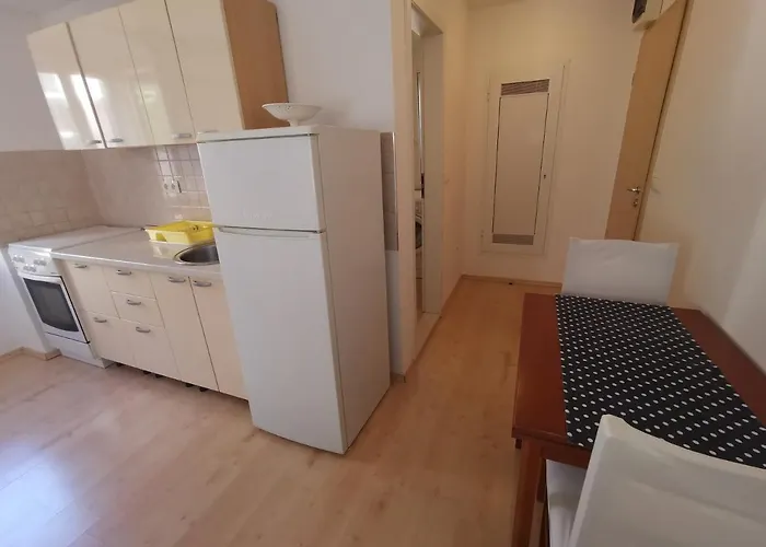 Modern In A Superb Location * 스플리트