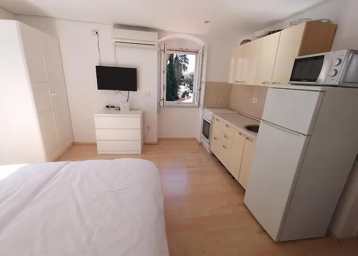 Modern In A Superb Location 아파트 스플리트