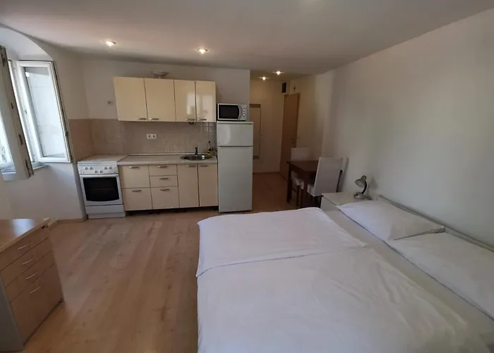 Modern In A Superb Location